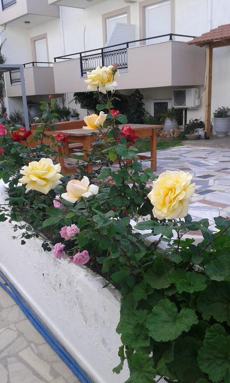 Pension Kyriakos Plakiás Exterior foto